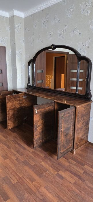 Итальянский гарнитур, орех
