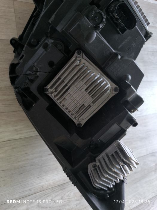 Продавам оборудван Фар за Mercedes- Benz AMG GT R190  C190