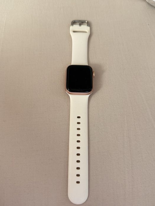 Apple Watch SE 40mm Gold Aluminum