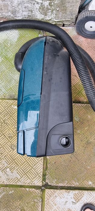 Прахосмукачки за части EIO