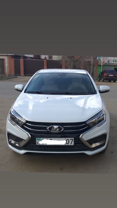 Продам машину lada vesta