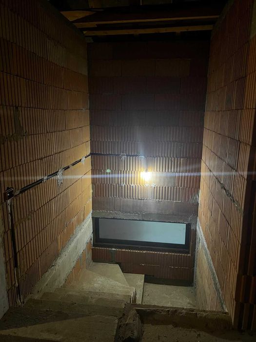 Vand casa la rosu ,  Loc. Malcoci , Jud. Tulcea