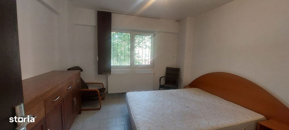 Inchiriez apartament cu 3 camere COMISION 0