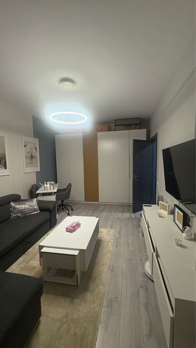 Apartament de vânzare – complet mobilat & loc de parcare inclus
