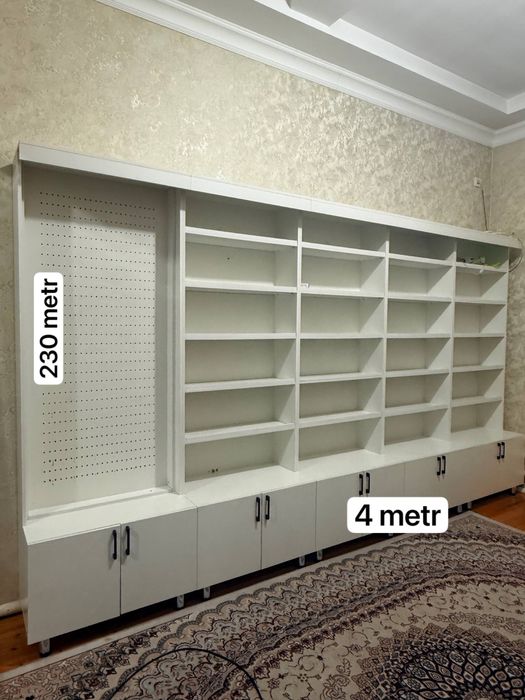 Mebel polkali va tagida shkaflari mavjud