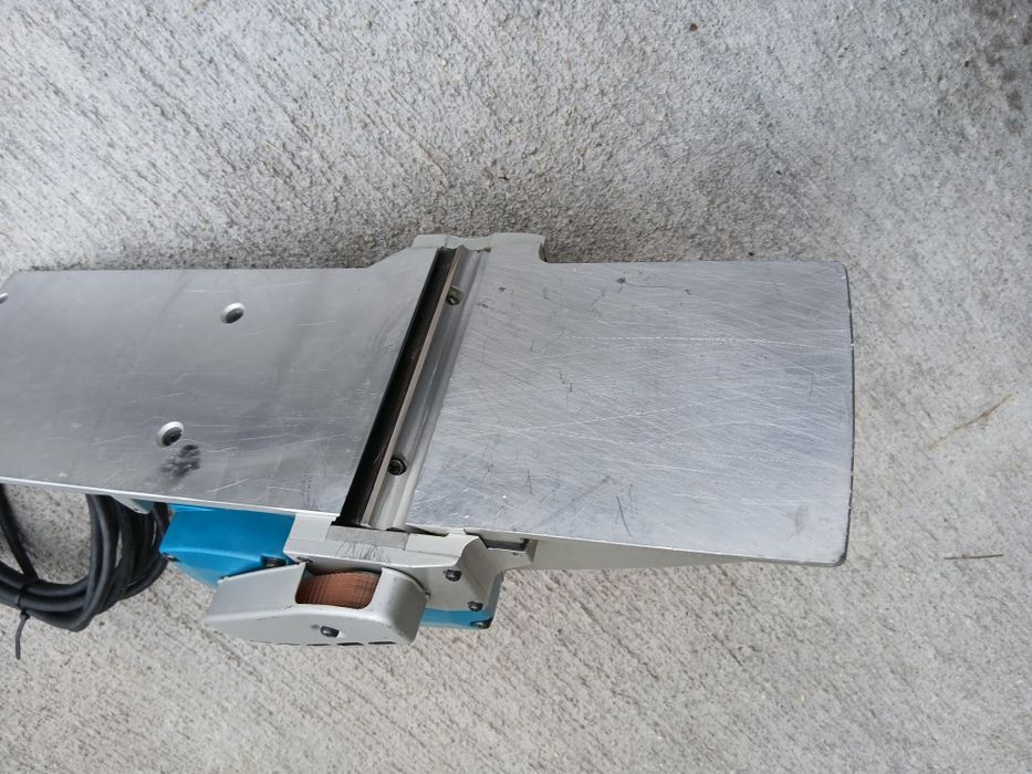 Електрически рендета Makita 1200вата 1806B