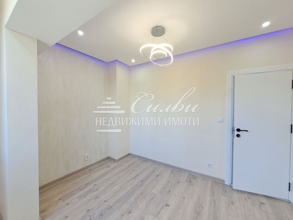 Продава се Двустаен апартамент в Шумен, Тракия - 64 кв.м за 1507 €/кв.м - Снимка #3