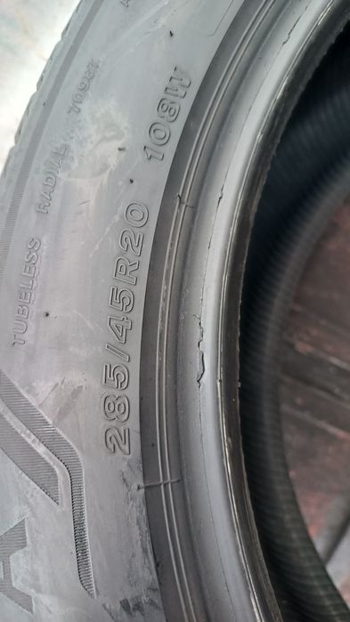 285/45/20 Bridgestone
