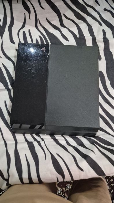 Игровой приставка playstation 4