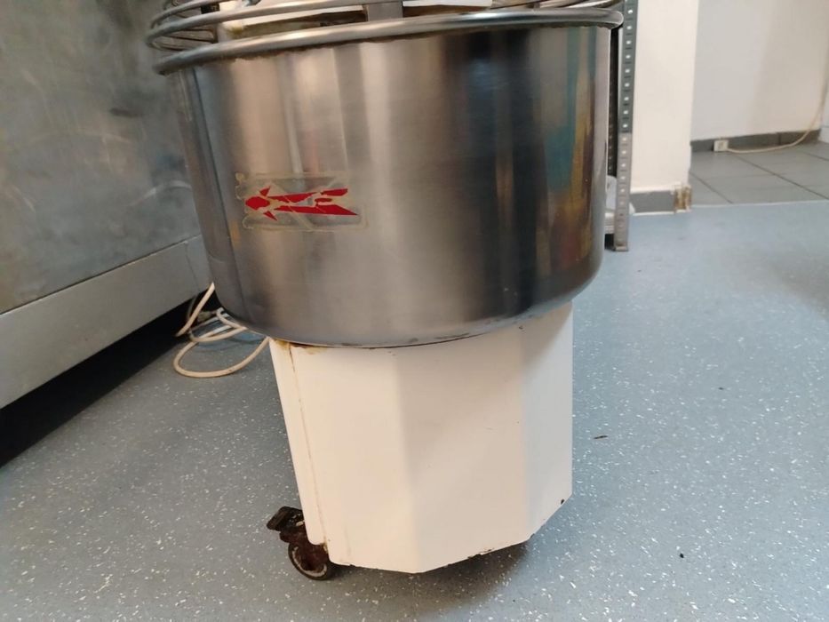 Vand malaxor italian 20 de kg cu tempomat