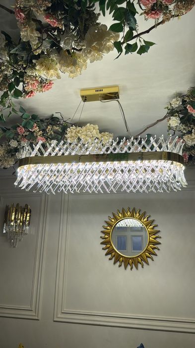 Продам люстры и бра