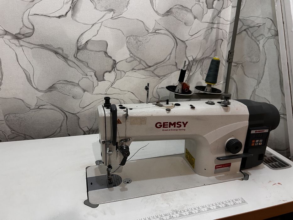 Gemsy продам не дорого швеиную машину