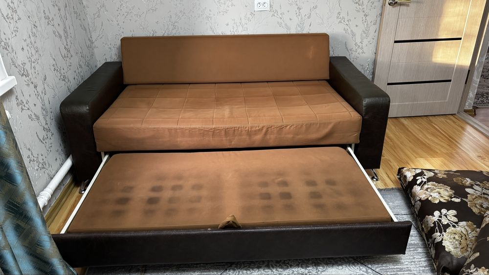 Продам диван в хорошем состоянии