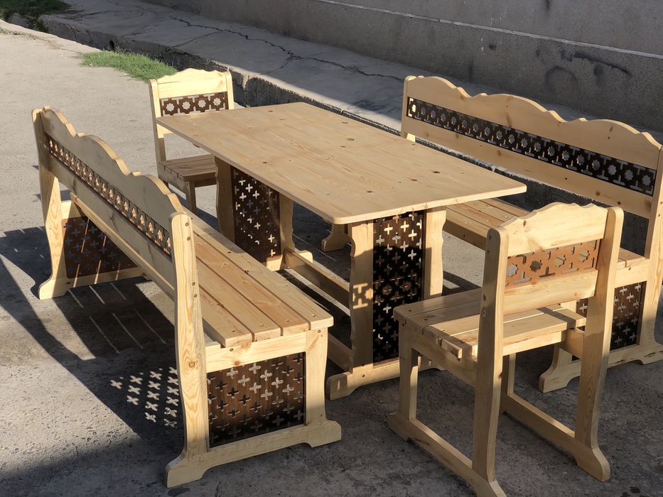 Yalangoch etuk semiz ayollarning fotosuratlari