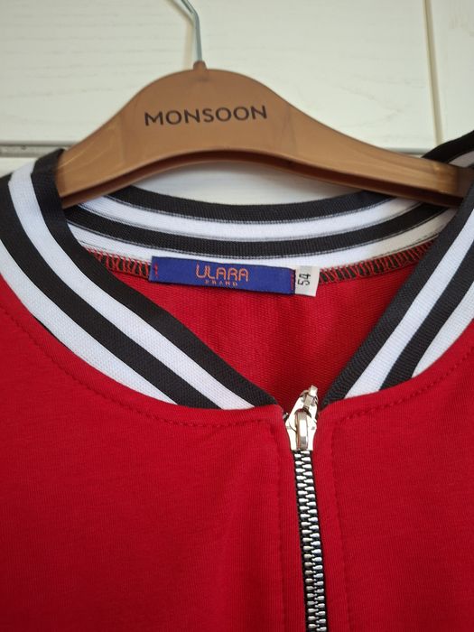 Продам костюм 52р