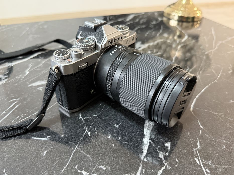 Nikon Zfc cu obiectiv Nikkor dx 18-140/3.5-6.3