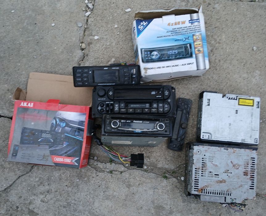 Radio-cd auto Akai Panasonic Blaupunkt