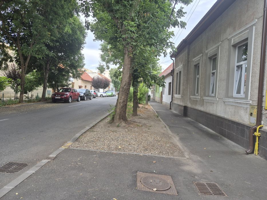Vând apartament cu 2 camere central