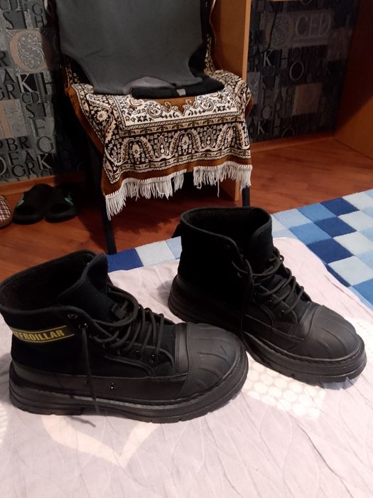 Продам зимнию обувь