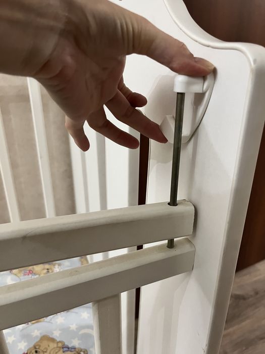 Детская кроватка /кровать -маятник