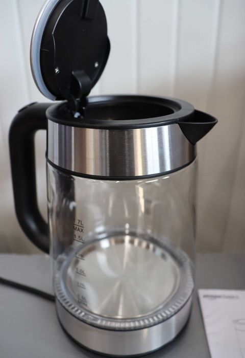 Кана за вода Amazon Basics Glass – 1.7 L, LED осветление