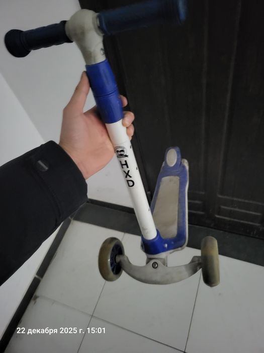 Отдам детский самокат