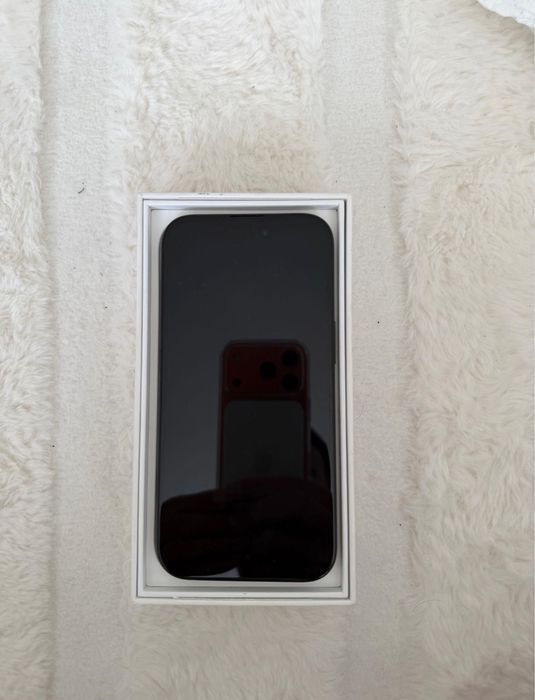 Iphone 15 impecabil