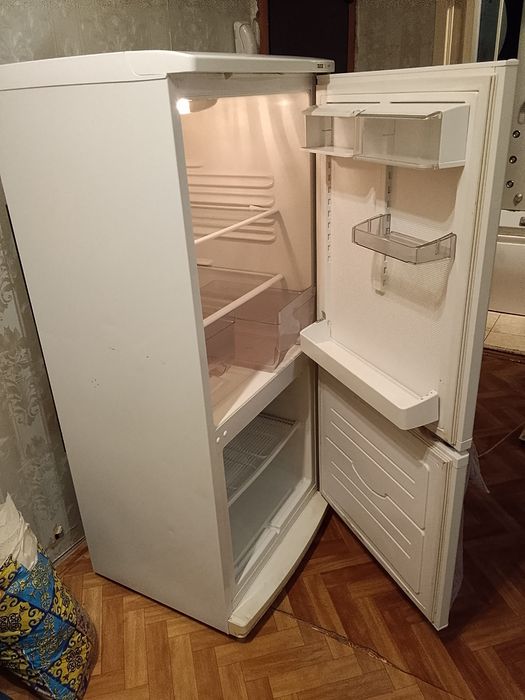 Срочно продам холодильник.
