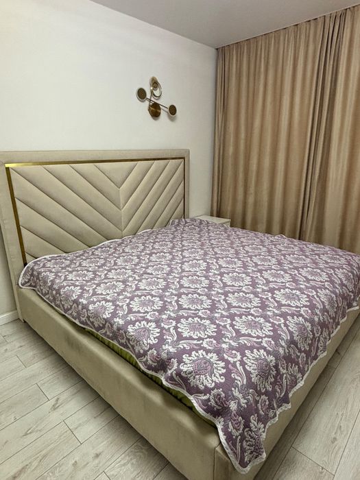 Кровать в спальню