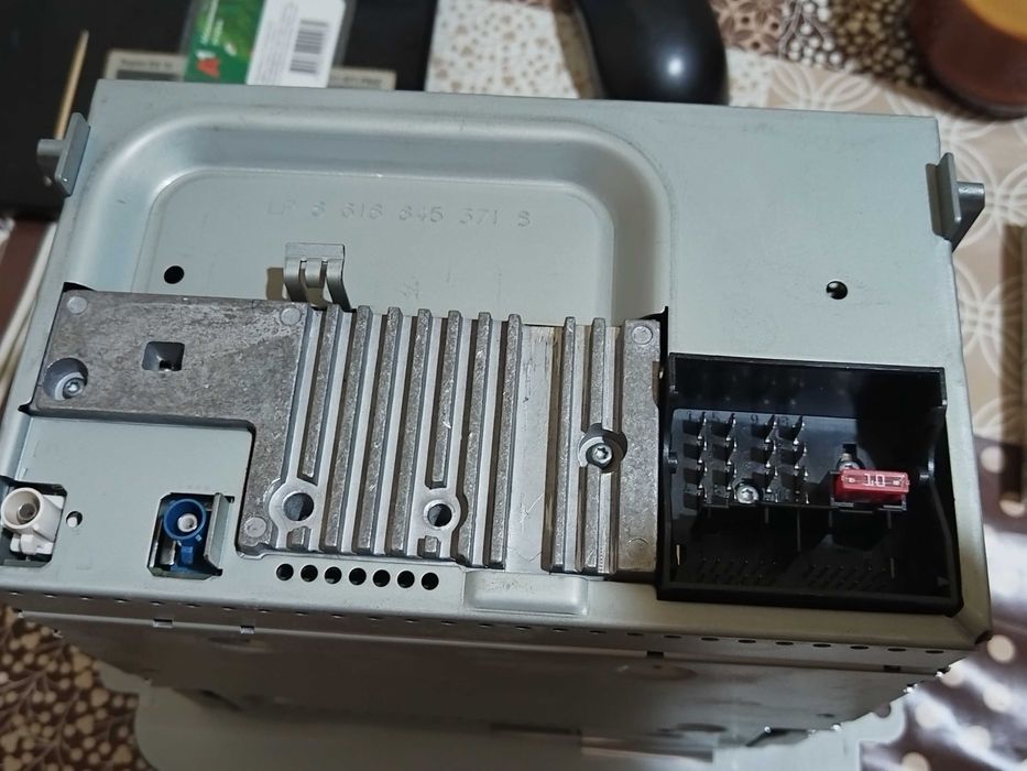 Продавам авто радио