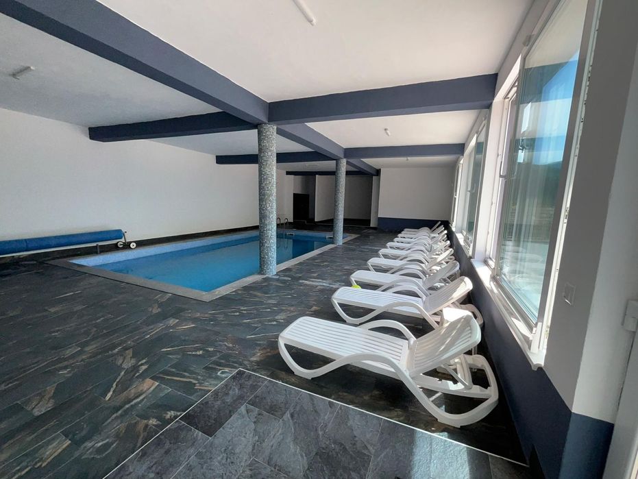 Cabana cu piscina interioara și jacuzzi cu hidromasaj