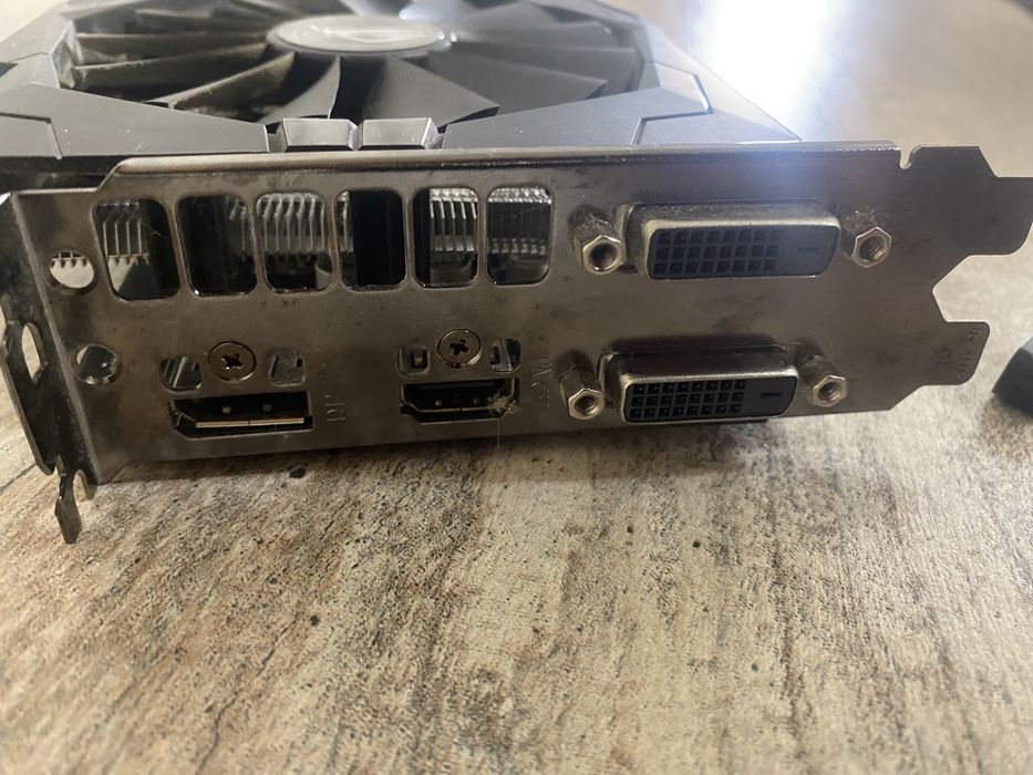 Asus rog strix GeForce RTX 1050 OC 2GB GDDR5