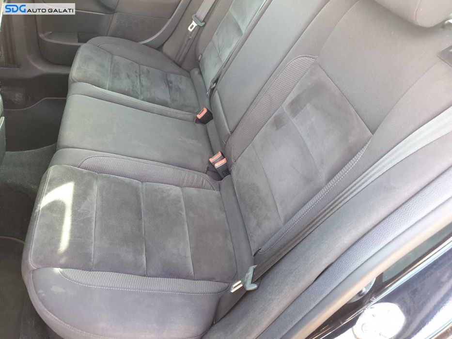 Bancheta Sezut cu Spatar Spate Pasageri Semipiele Piele Intoarsa Alcantara Volkswagen Golf 5 Break Combi 2008 - 2014 Cod sspsdgbvg61