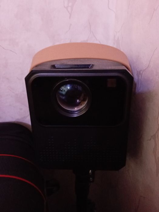 Продаётся мини-проектор