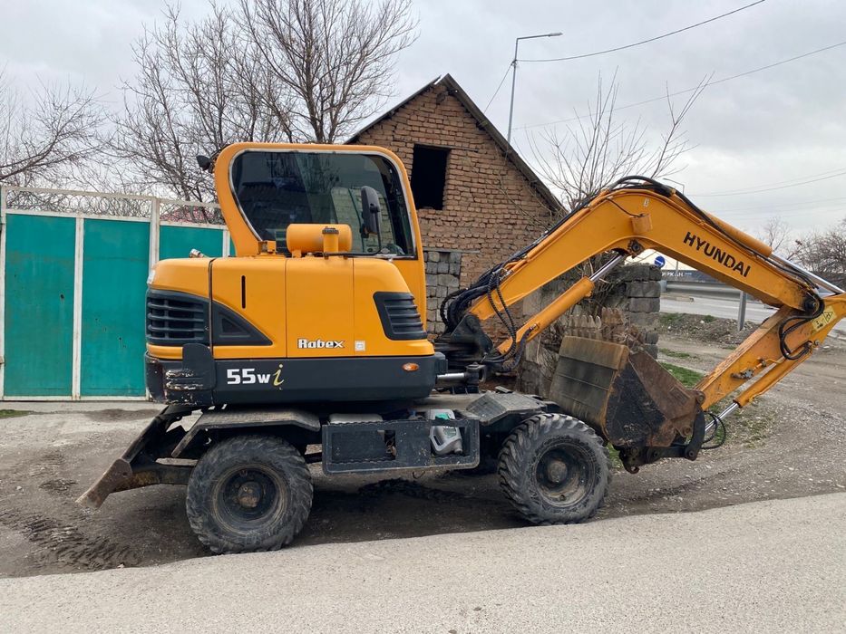 Продам экскавтор колесный Hyundai Robex 55w