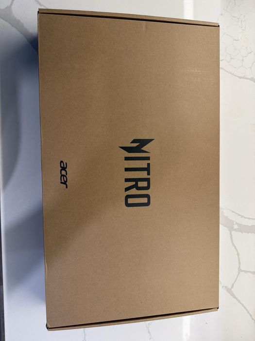 *ЧИСТО НОВ* Acer Nitro v16 RTX5050