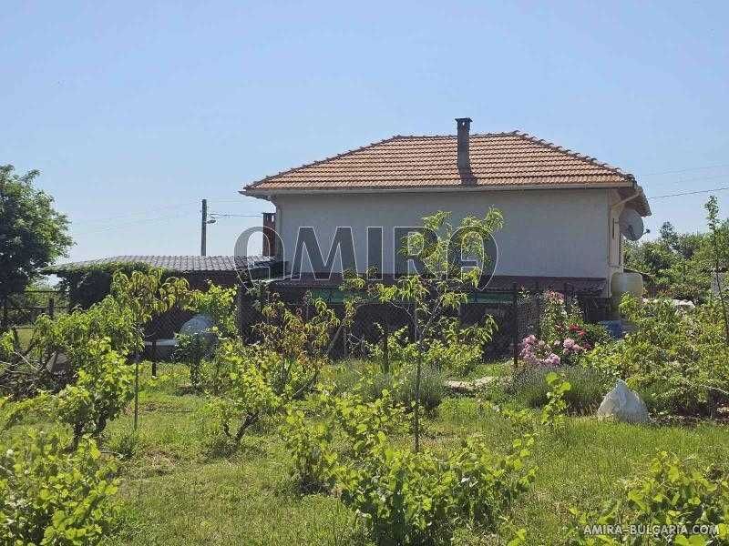 Къща с красива панорама сред природата