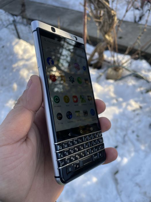 Vand/schimb Blackberry Keyone