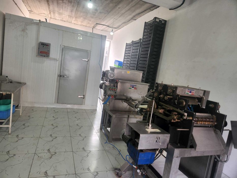 Chuchvara chiqarish biznesi sotiladi