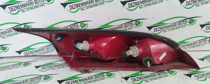 Lampa / Tripla stop stanga pe aripa Ford Focus 2003 1.6 MT (101 hp)