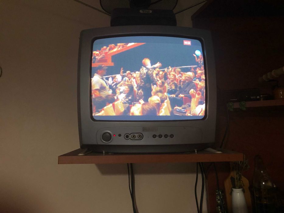 телевизор PFILIPS