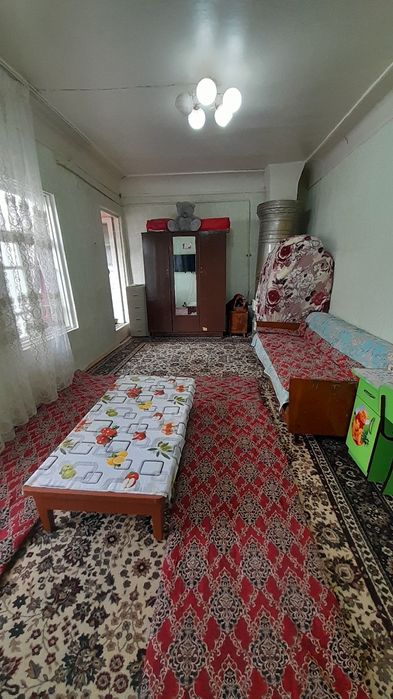 Эски шахарда 2 сотихли ховли сотилади