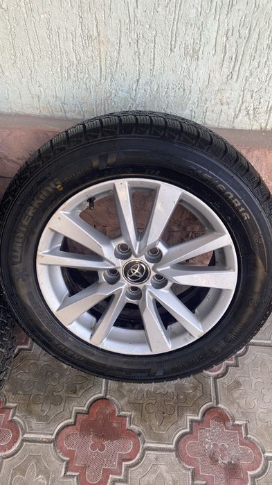 зимние шины и диски Тайота