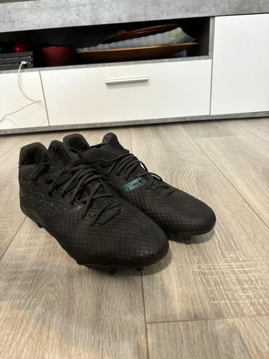 Vand ghete de fotbal marimea 43