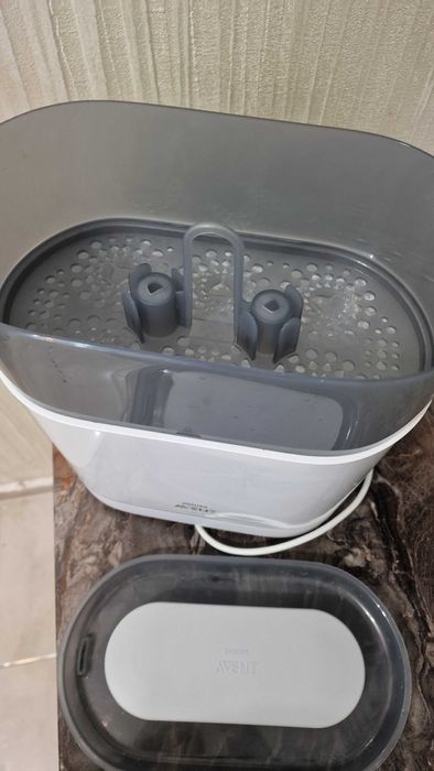 Vând Sterilizator electric Philips-AVENT 4 în 1 SCF286/03, 220V