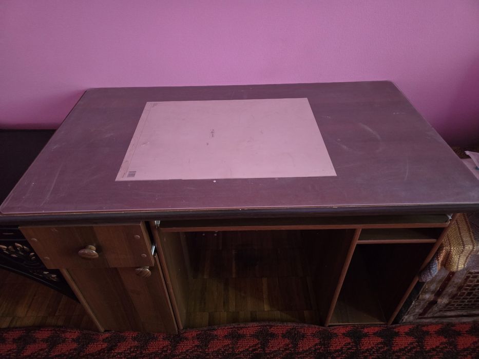 Письменный школьный стол