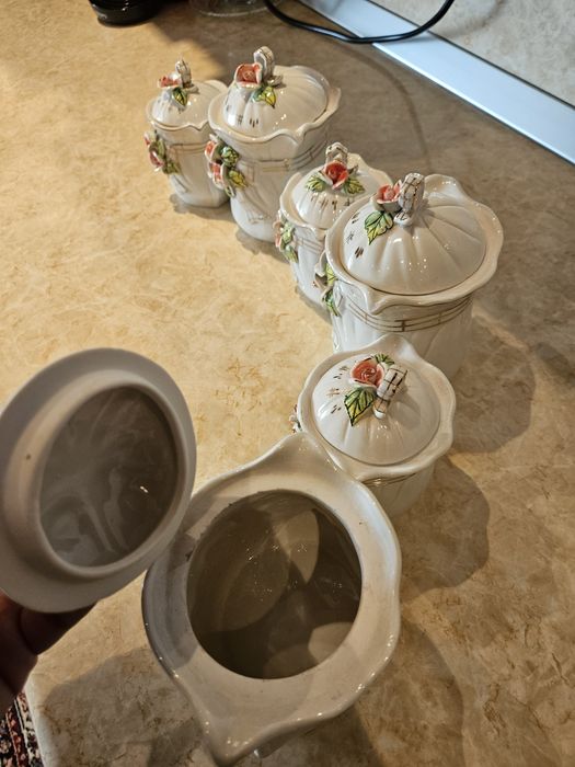 Кухненски бурканчета за захар, кафе и др