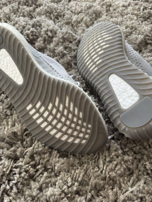 yeezy 350 v2 marime 43