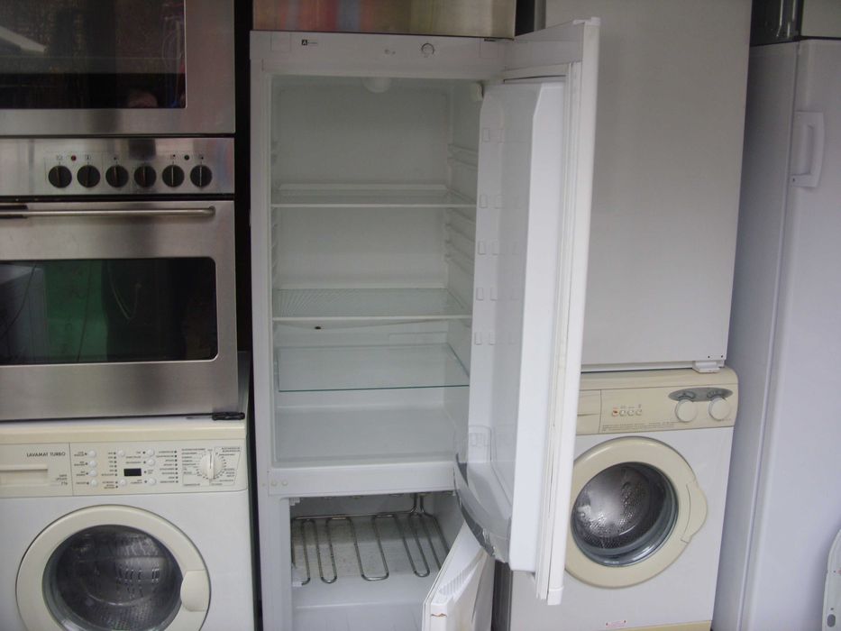 frigider tip combina frigorifica artic electrolux zanussi 2 m