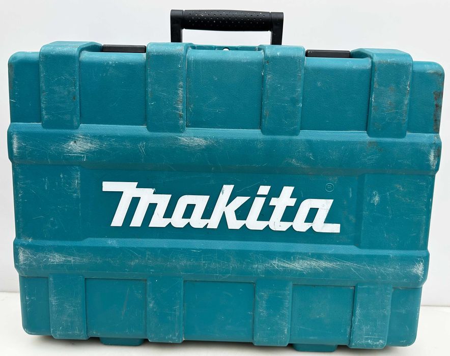 Makita DGA900 - Безчетков голям ъглошлайф 230мм 4x5.0Ah като нов!